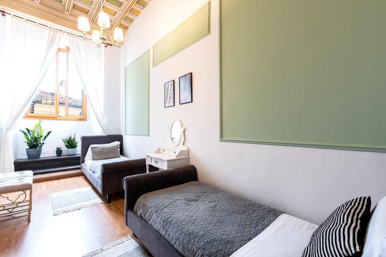 Historic Center Palace - Huge 4 Bedrooms Santa Croce Apartment - By Likehomeflorence Ngoại thất bức ảnh